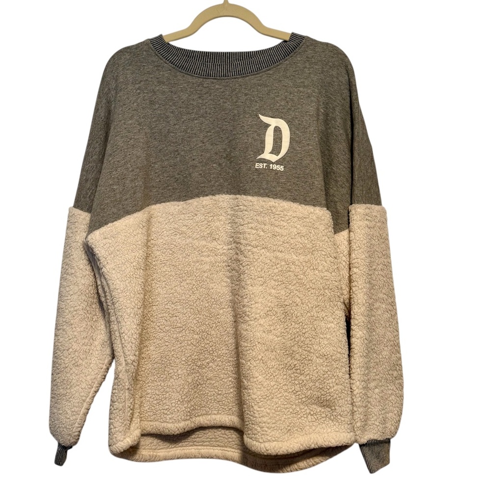 Disney Spirit‎ Jersey Disneyland Resort Sherpa Sweatshirt Size Medium